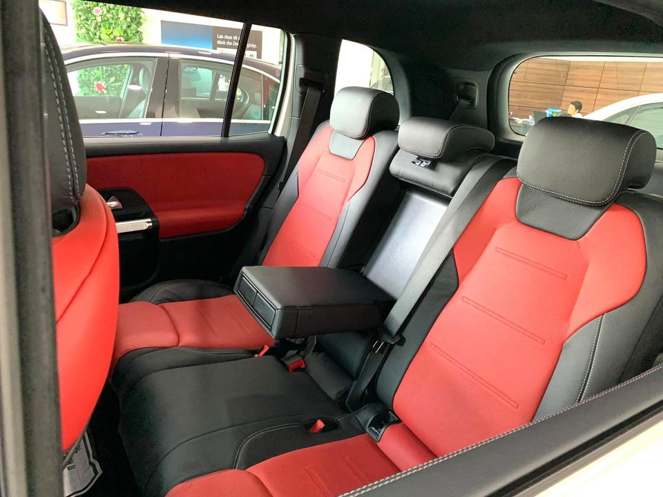 Mercedes GLB 200 có thêm màu “ Nội Thất Đỏ “